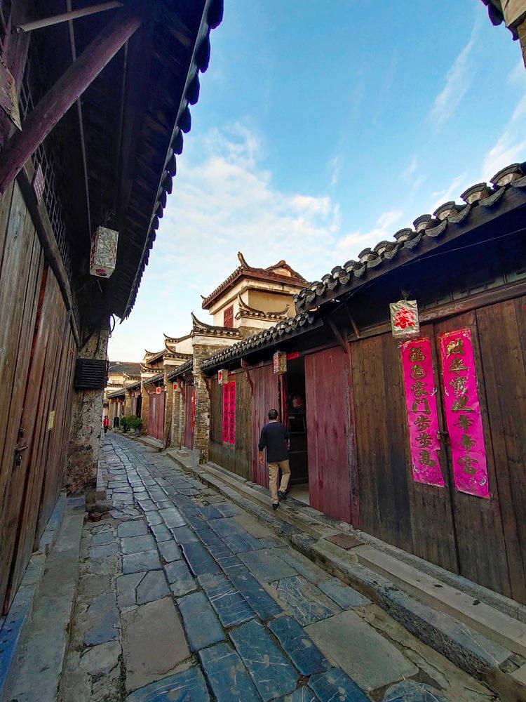 全区重大项目建设推进工作电视电话会议召开 黄志强出席并讲话